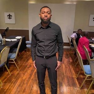 Meet your Posher, Akeem